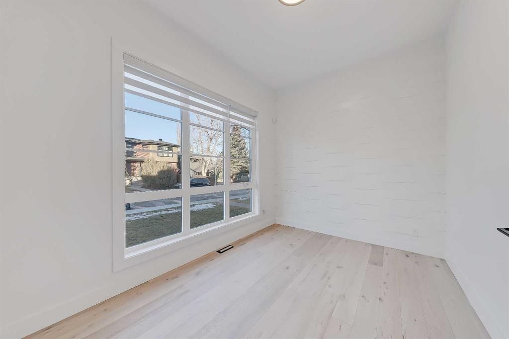911 22 Avenue NW, Calgary — photo 4 of 50
