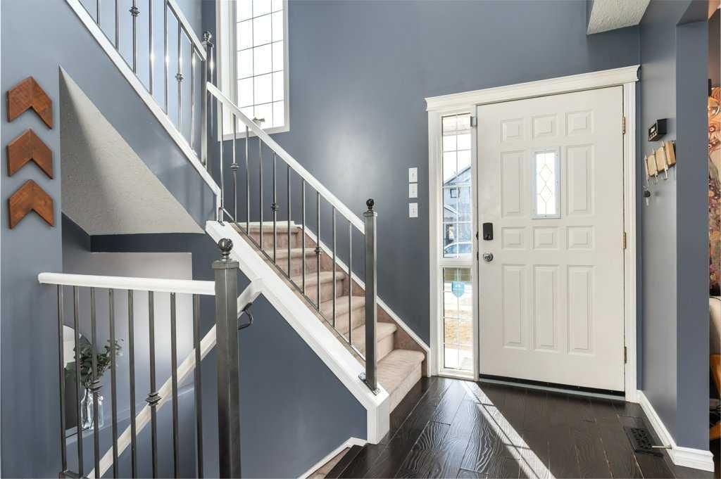 28 Everstone Way SW, Calgary — photo 2 of 50