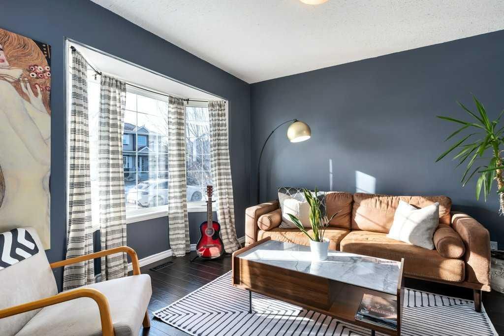 28 Everstone Way SW, Calgary — photo 4 of 50
