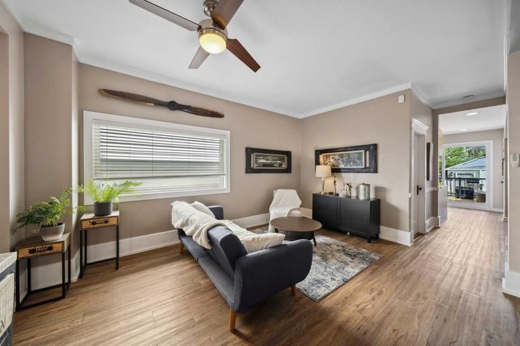 412 17 Avenue NW, Calgary — photo 5 of 45
