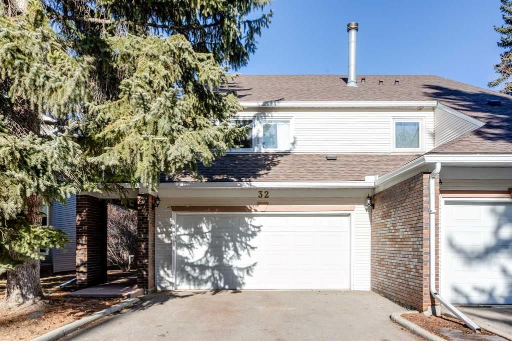 32, 275 Woodridge Drive SW, Calgary — main listing photo