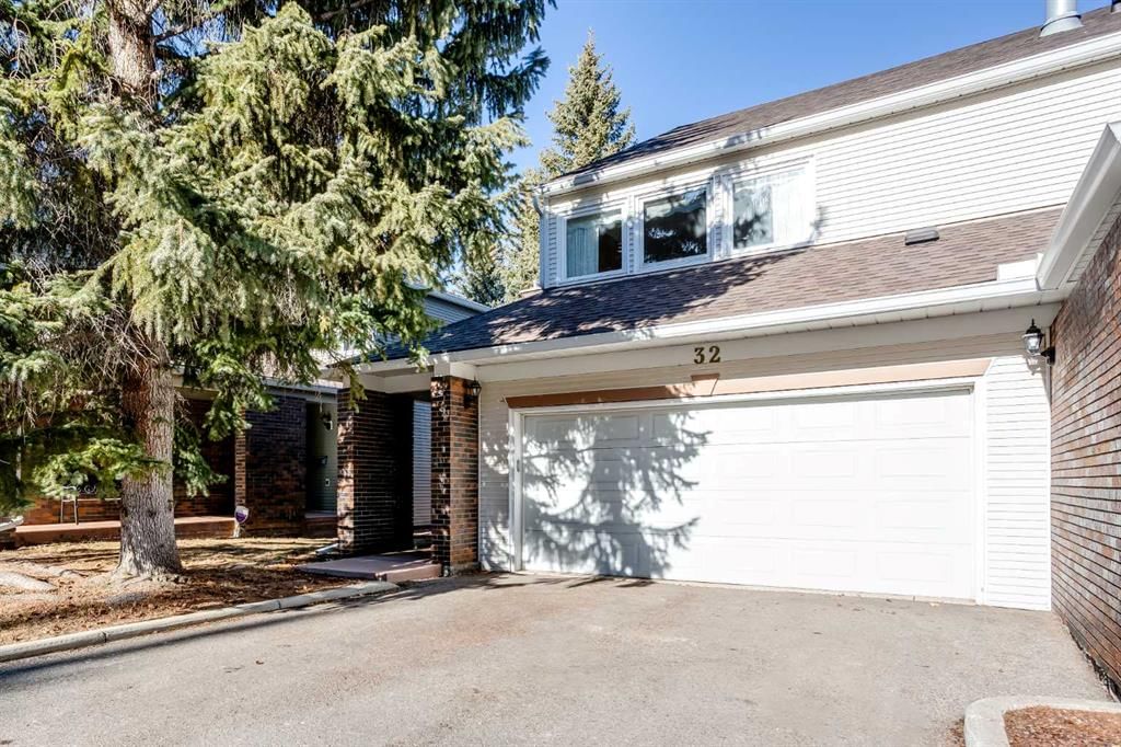 32, 275 Woodridge Drive SW, Calgary — photo 2 of 39
