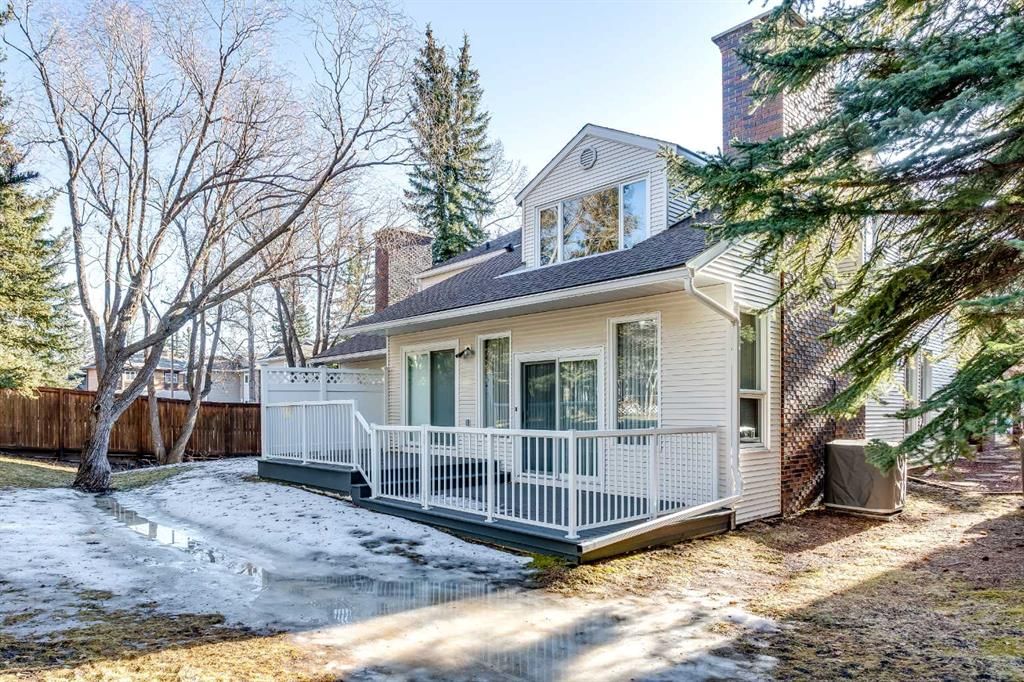 32, 275 Woodridge Drive SW, Calgary — photo 3 of 39