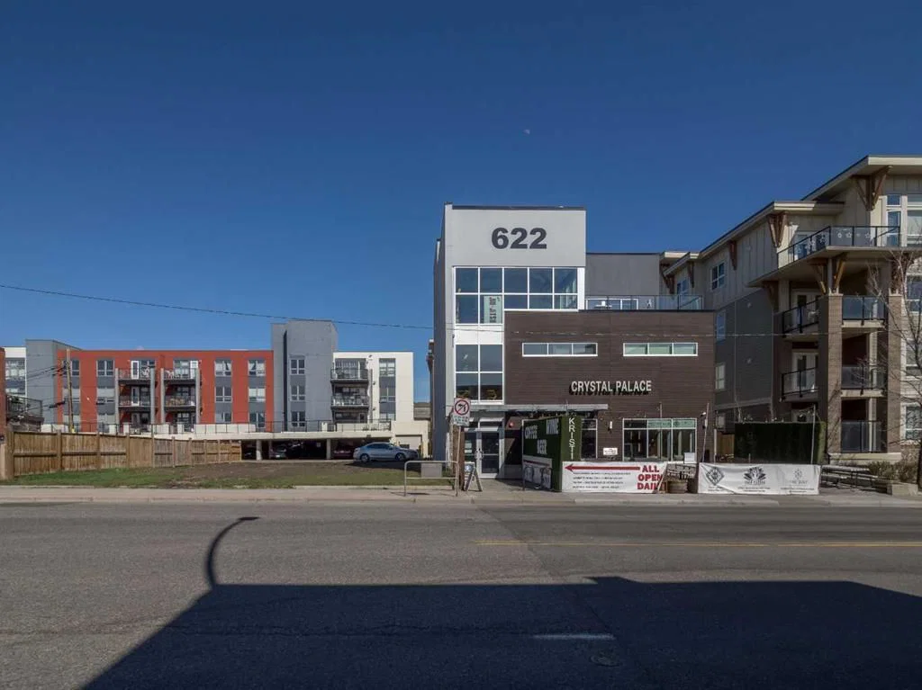622 Edmonton Trail NE, Calgary — main listing photo