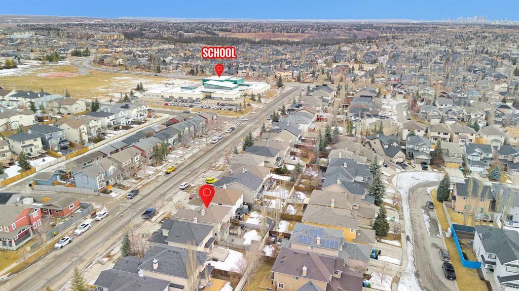 270 Everstone Drive SW, Calgary — photo 5 of 48