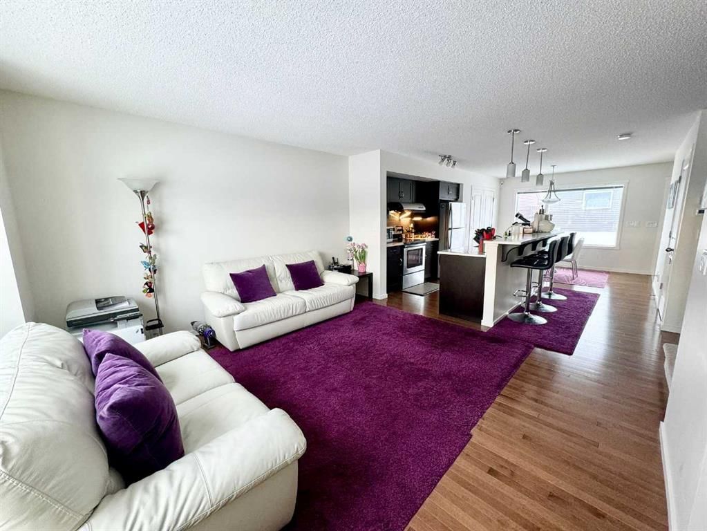 36 Evansborough Common NW, Calgary — photo 4 of 29