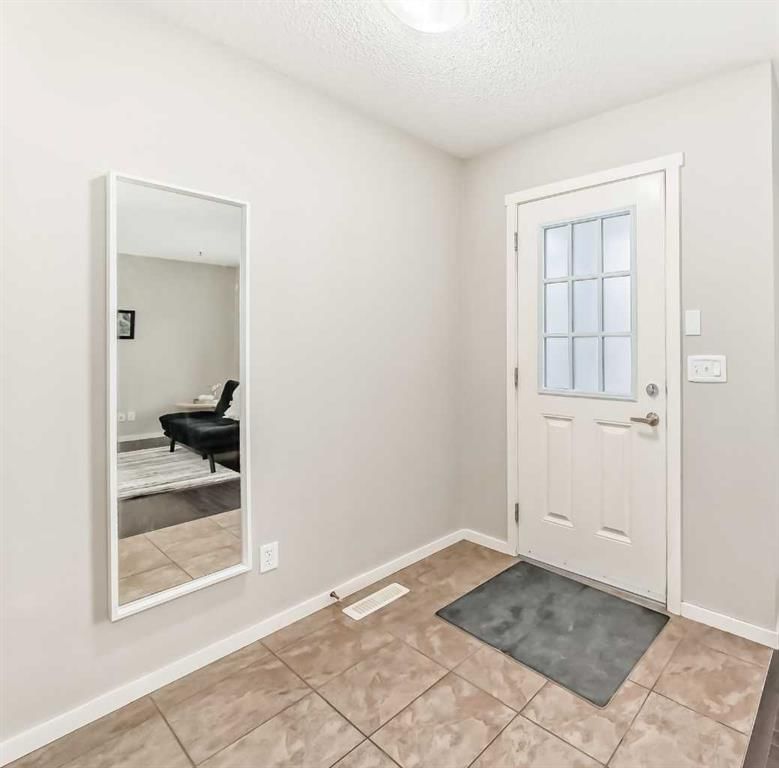 822 Panatella Boulevard NW, Calgary — photo 3 of 45