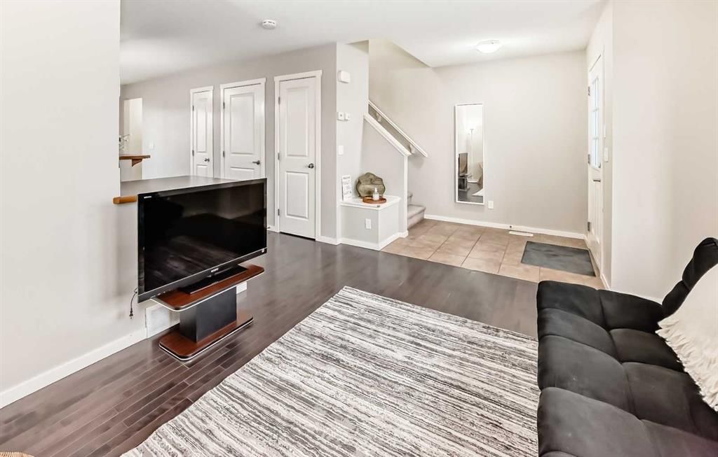 822 Panatella Boulevard NW, Calgary — photo 4 of 45