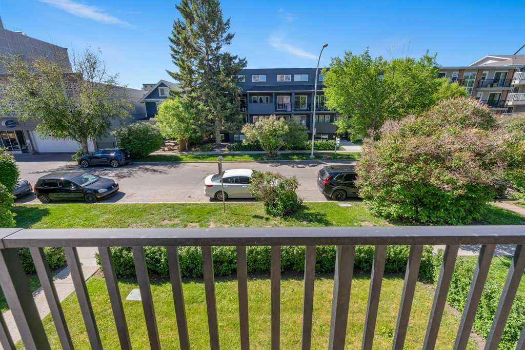 B, 518 18 Avenue SW, Calgary — photo 2 of 28