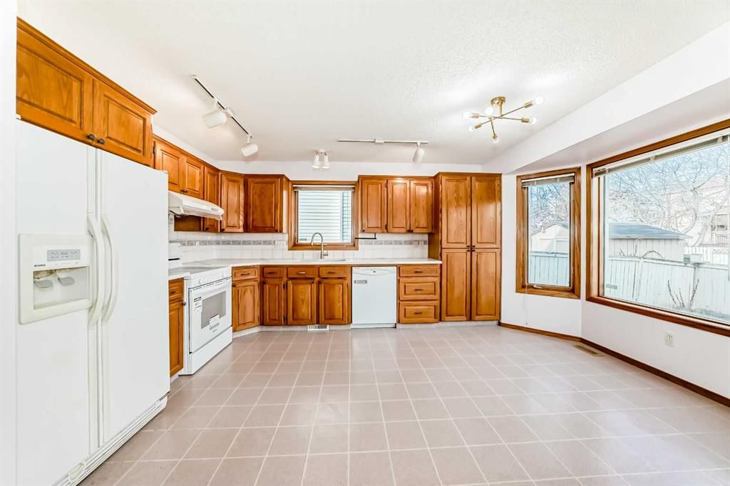 36 Harvest Oak Green NE, Calgary — photo 5 of 50
