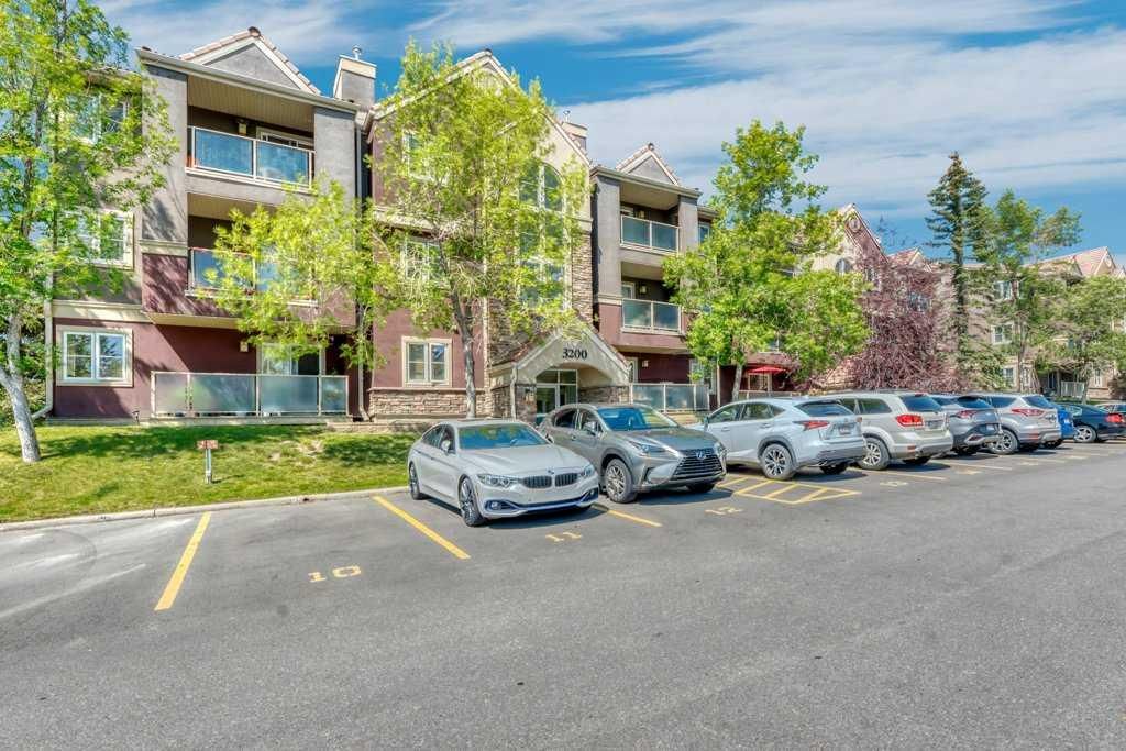 12, 3212 Edenwold Heights NW, Calgary — main listing photo