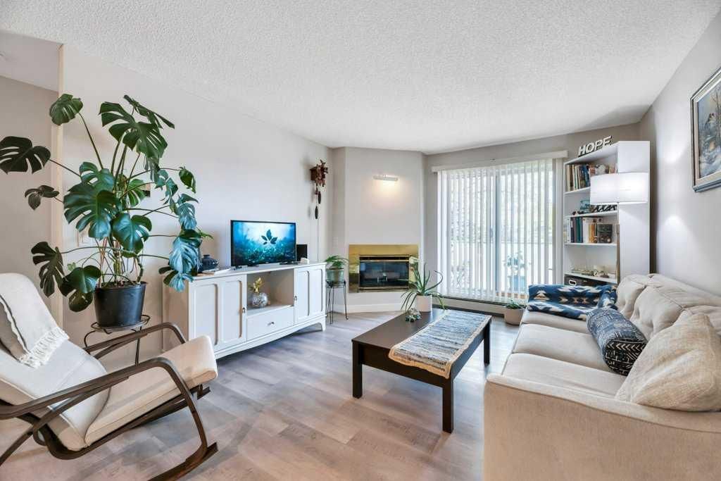 12, 3212 Edenwold Heights NW, Calgary — photo 3 of 40