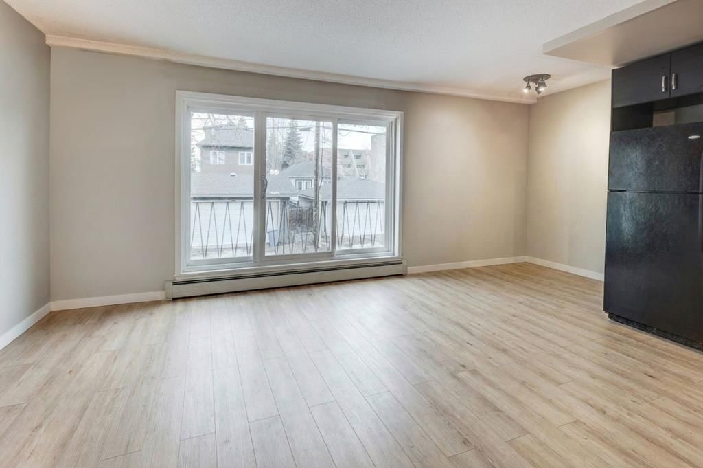 4, 916 3 Avenue NW, Calgary — photo 3 of 30