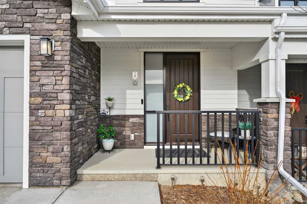 206 Crestridge Common SW, Calgary — photo 5 of 49