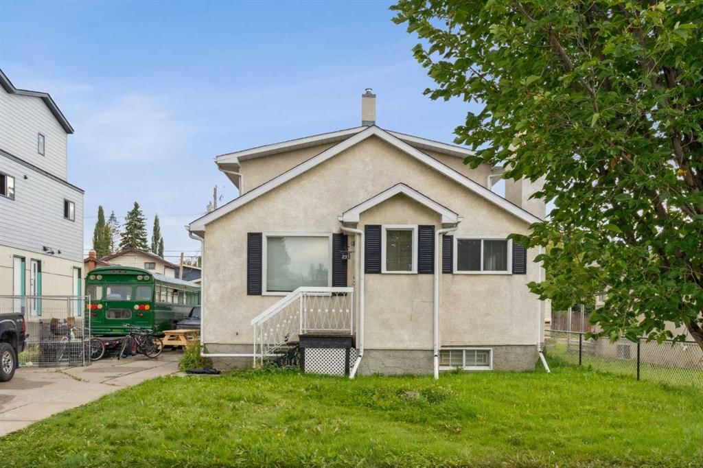 233 27 Avenue NE, Calgary — main listing photo
