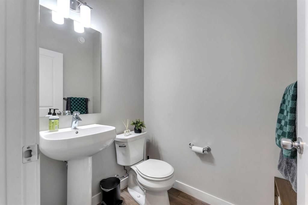 39 Savanna Way NE, Calgary — photo 5 of 37