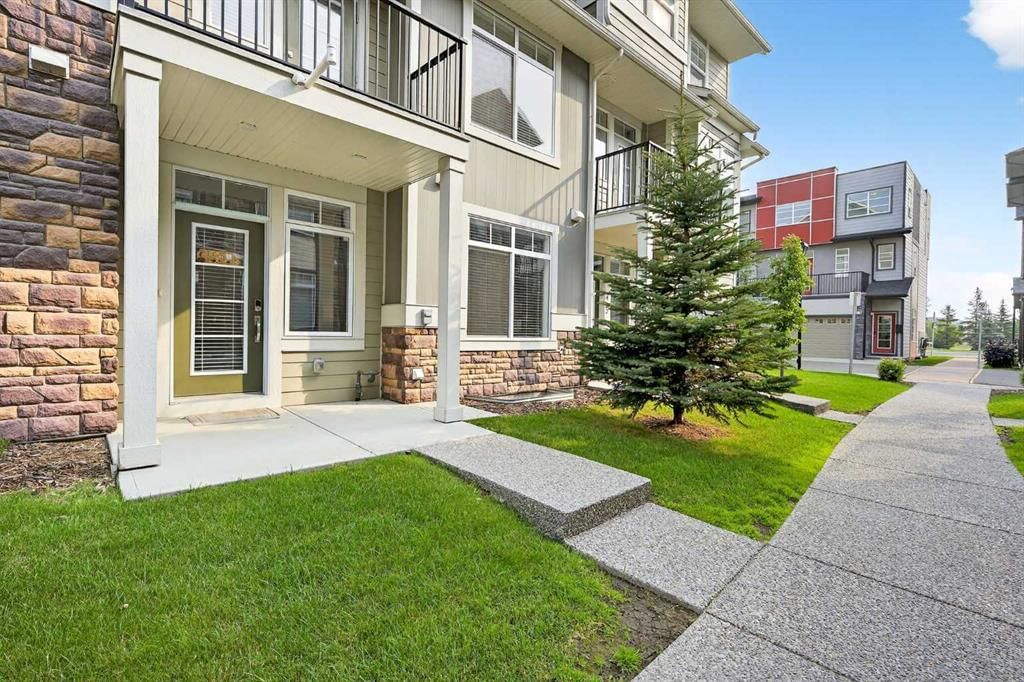 405 Wentworth Row SW, Calgary — photo 3 of 48