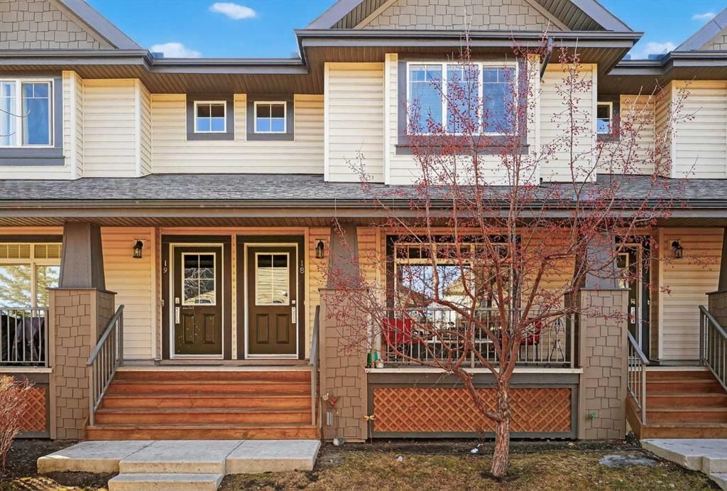 18, 133 Copperpond Heights SE, Calgary — main listing photo