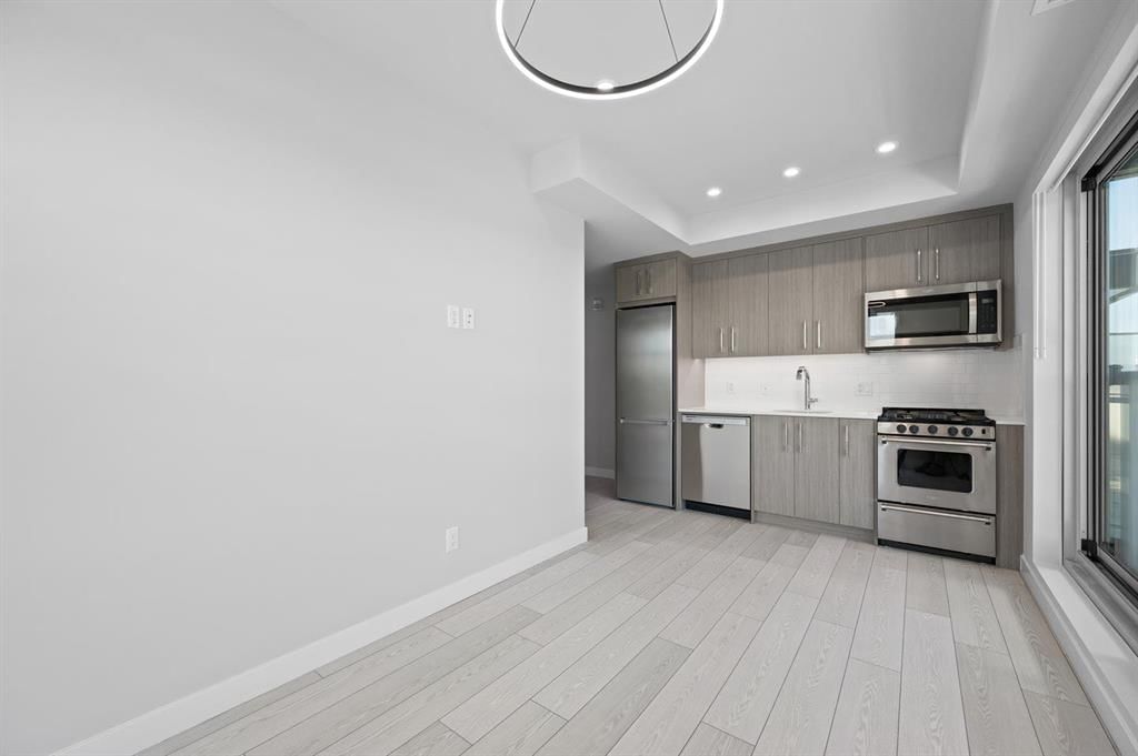 402, 110 18A Street NW, Calgary — photo 5 of 12