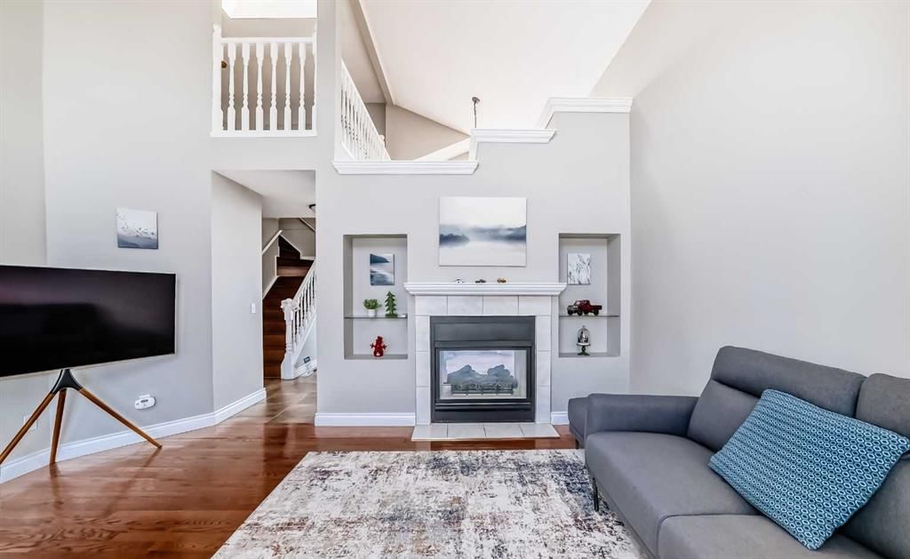 188 Hidden Ranch Crescent NW, Calgary — photo 4 of 47