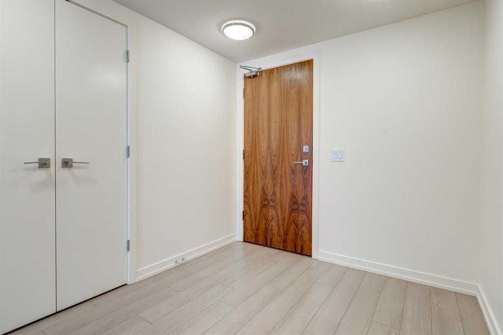 314, 51 Waterfront Mews SW, Calgary — photo 3 of 37