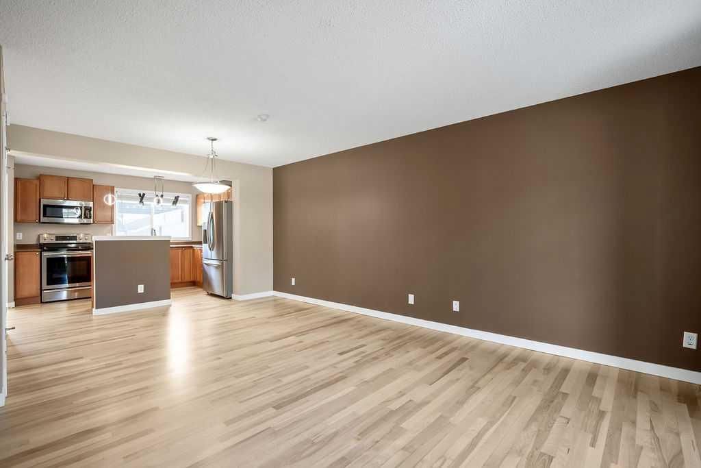 230 Elgin Place SE, Calgary — photo 4 of 30