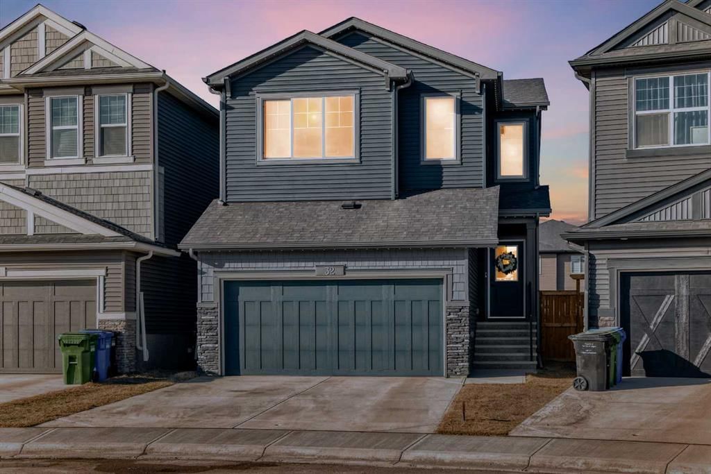32 Creekstone Landing SW, Calgary — main listing photo