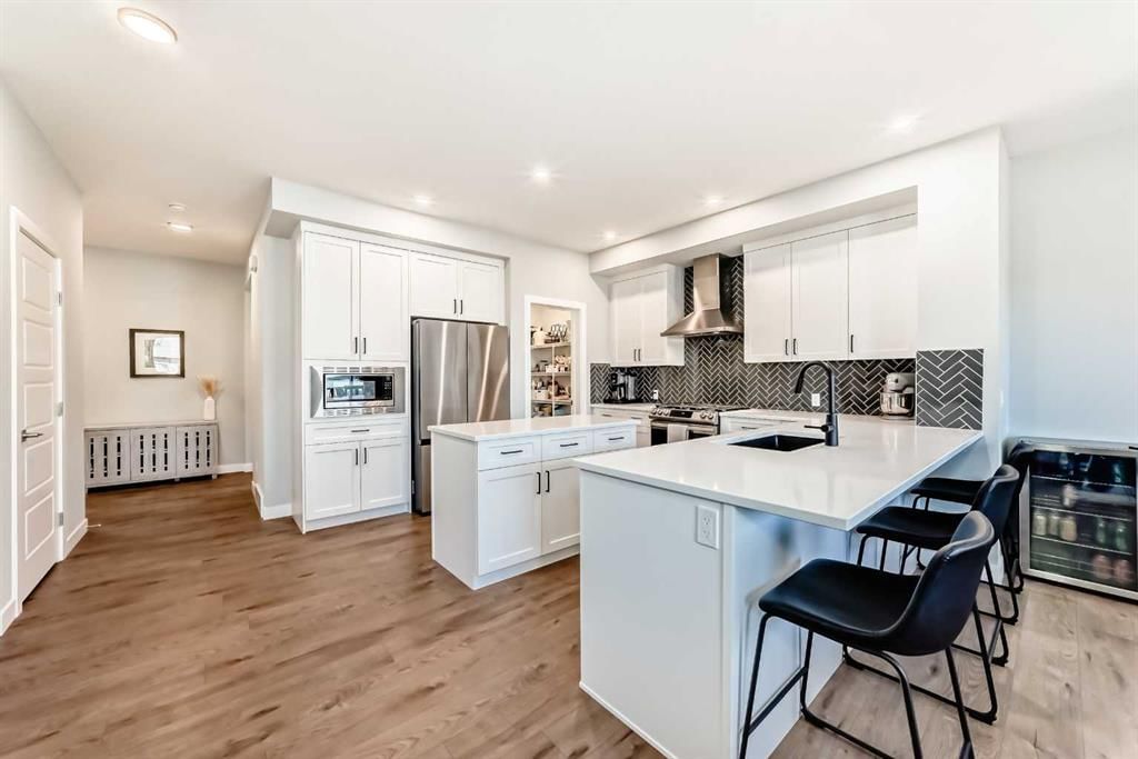 32 Creekstone Landing SW, Calgary — photo 3 of 34