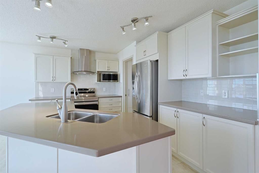 256 Hampstead Road NW, Calgary — photo 3 of 40
