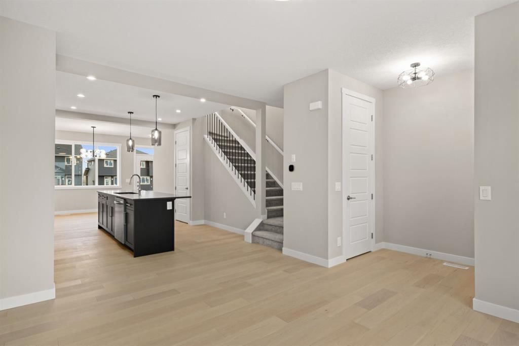 110 Sora Gardens SE, Calgary — photo 4 of 12