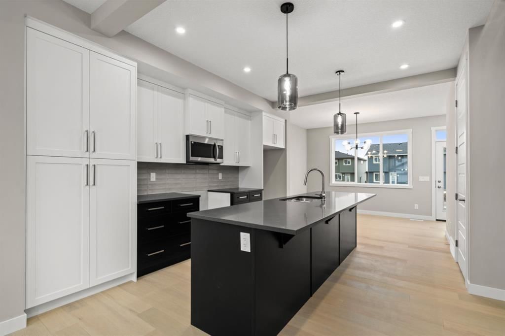 110 Sora Gardens SE, Calgary — photo 5 of 12