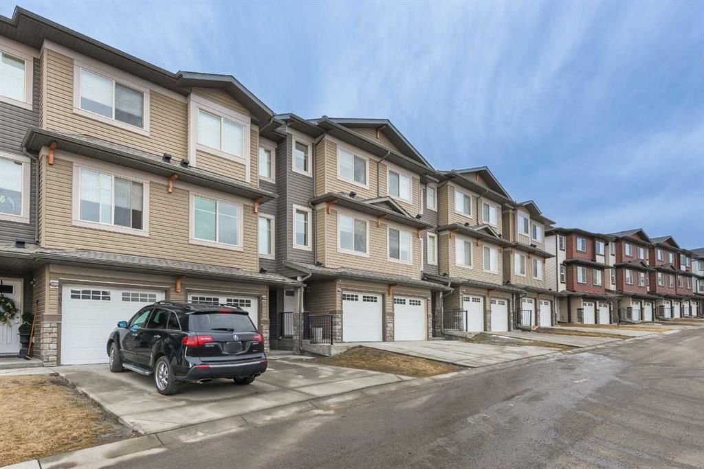 405 Sage Hill Grove NW, Calgary — photo 2 of 44