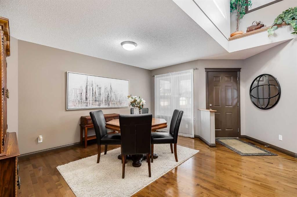 29 Cranleigh Way SE, Calgary — photo 5 of 45