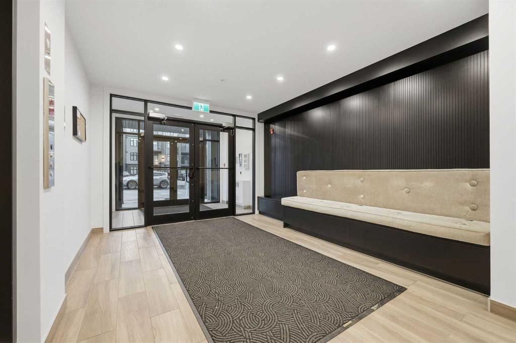 4210, 200 Seton Circle SE, Calgary — photo 3 of 35