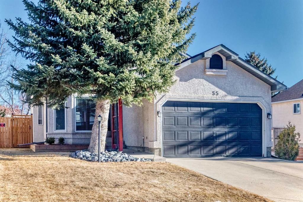 55 Shawbrooke Crescent SW, Calgary — photo 3 of 50