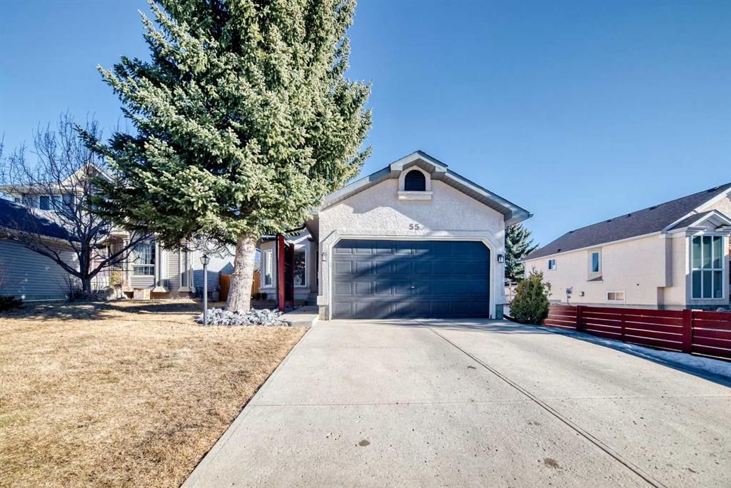 55 Shawbrooke Crescent SW, Calgary — photo 5 of 50