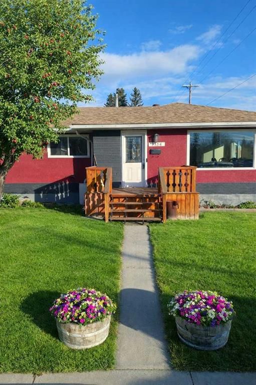 9136 Allison Drive SE, Calgary — photo 5 of 49