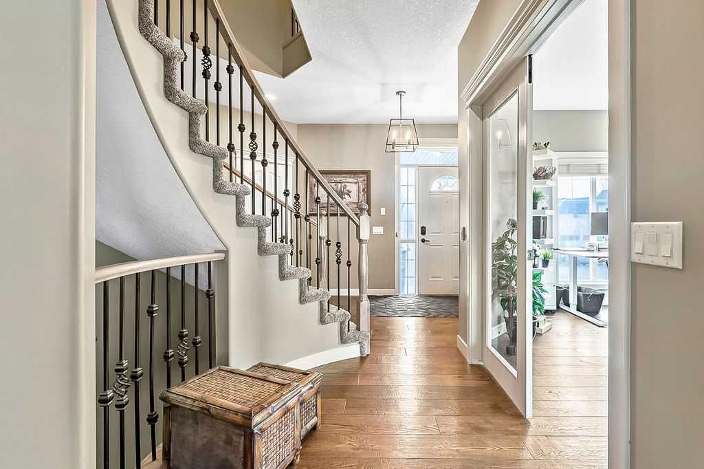 208 Tuscany Ravine View NW, Calgary — photo 3 of 47