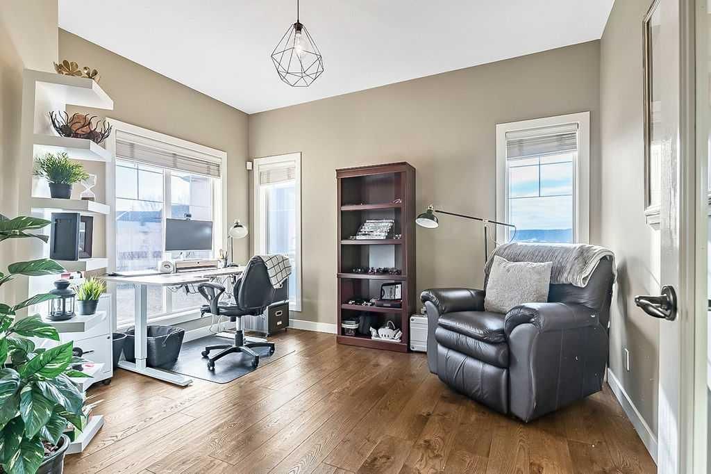 208 Tuscany Ravine View NW, Calgary — photo 5 of 47