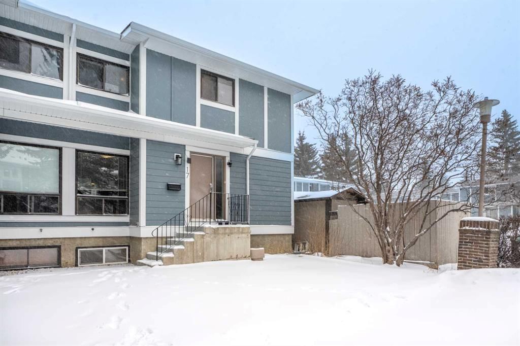 17, 2210 Oakmoor Drive SW, Calgary — main listing photo