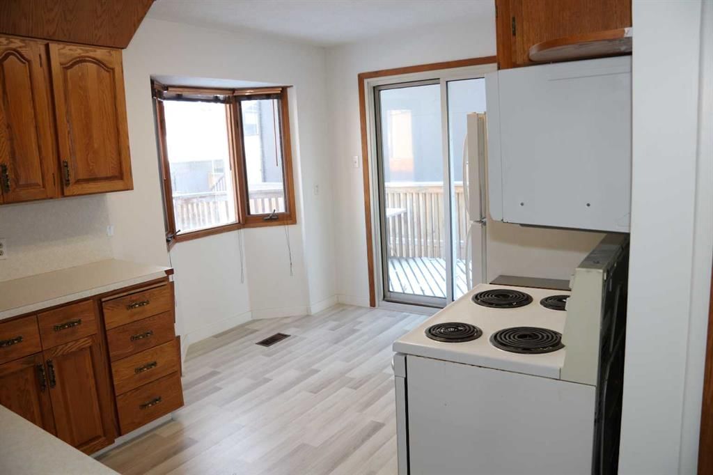 4008 2 Street NW, Calgary — photo 4 of 26
