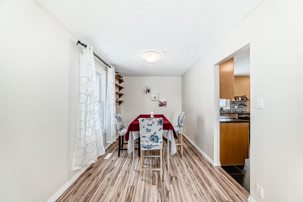 236 Pinecliff Way NE, Calgary — photo 4 of 16