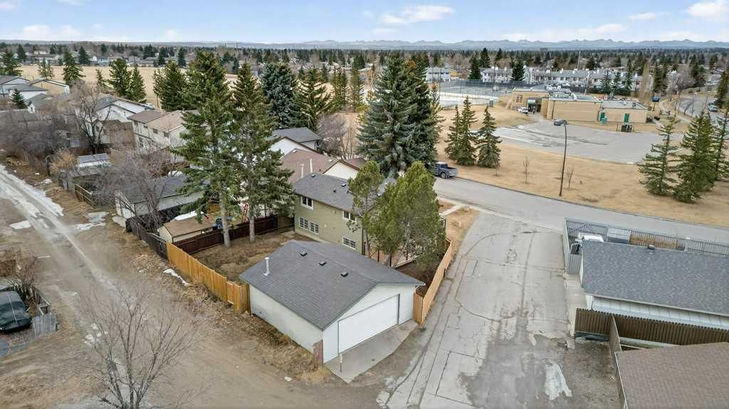 4 Abergale Way NE, Calgary — photo 2 of 50