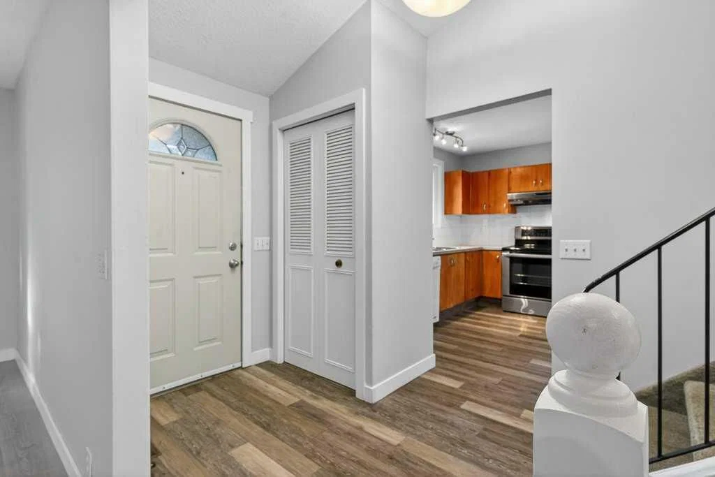 4 Abergale Way NE, Calgary — photo 3 of 50