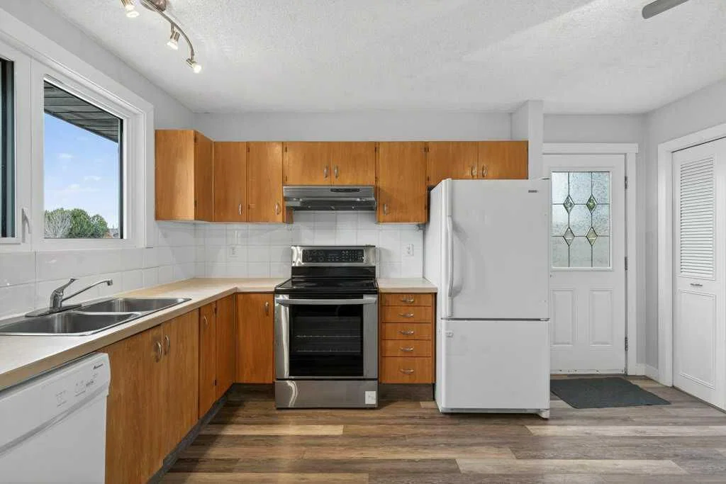 4 Abergale Way NE, Calgary — photo 4 of 50