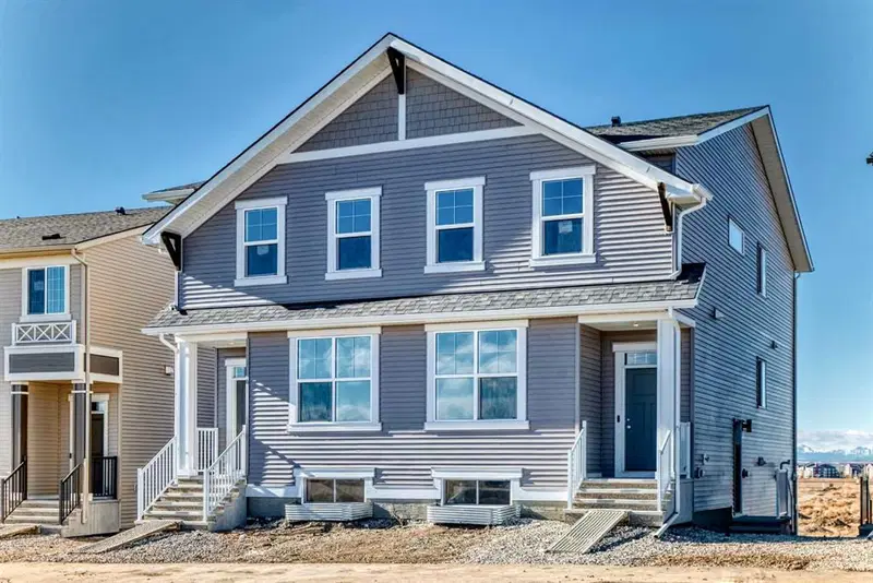 17 Hotchkiss Road SE, Calgary — main listing photo