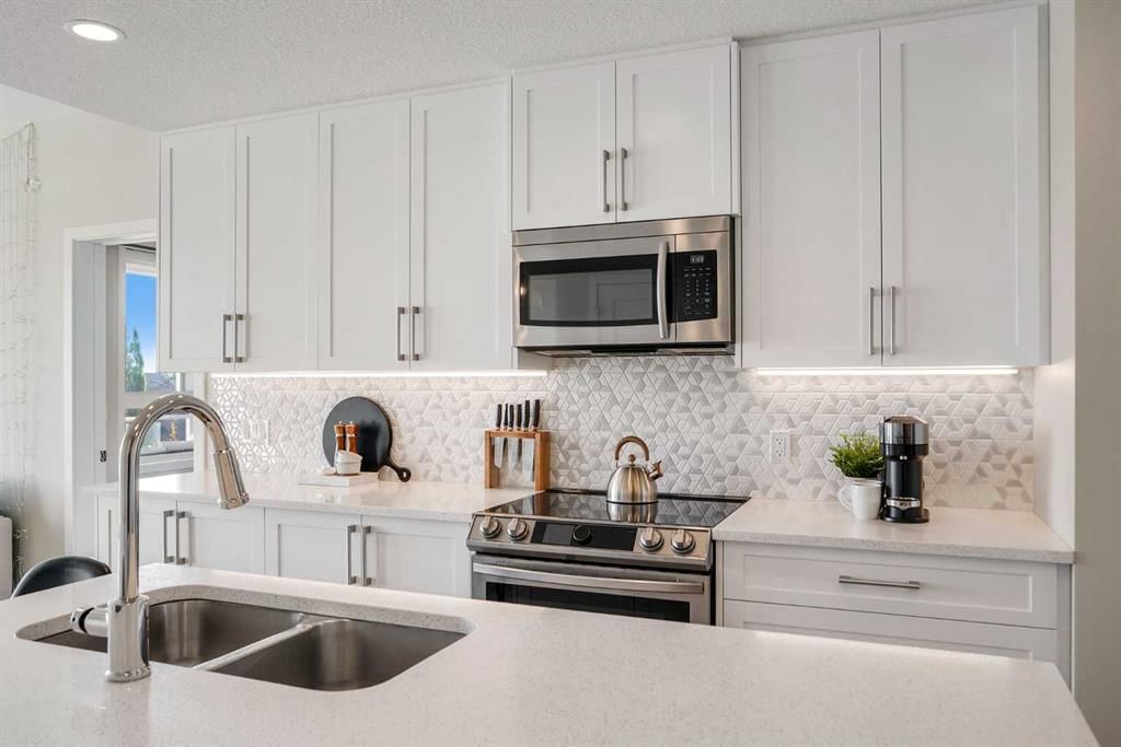 318, 8530 8A Avenue SW, Calgary — main listing photo