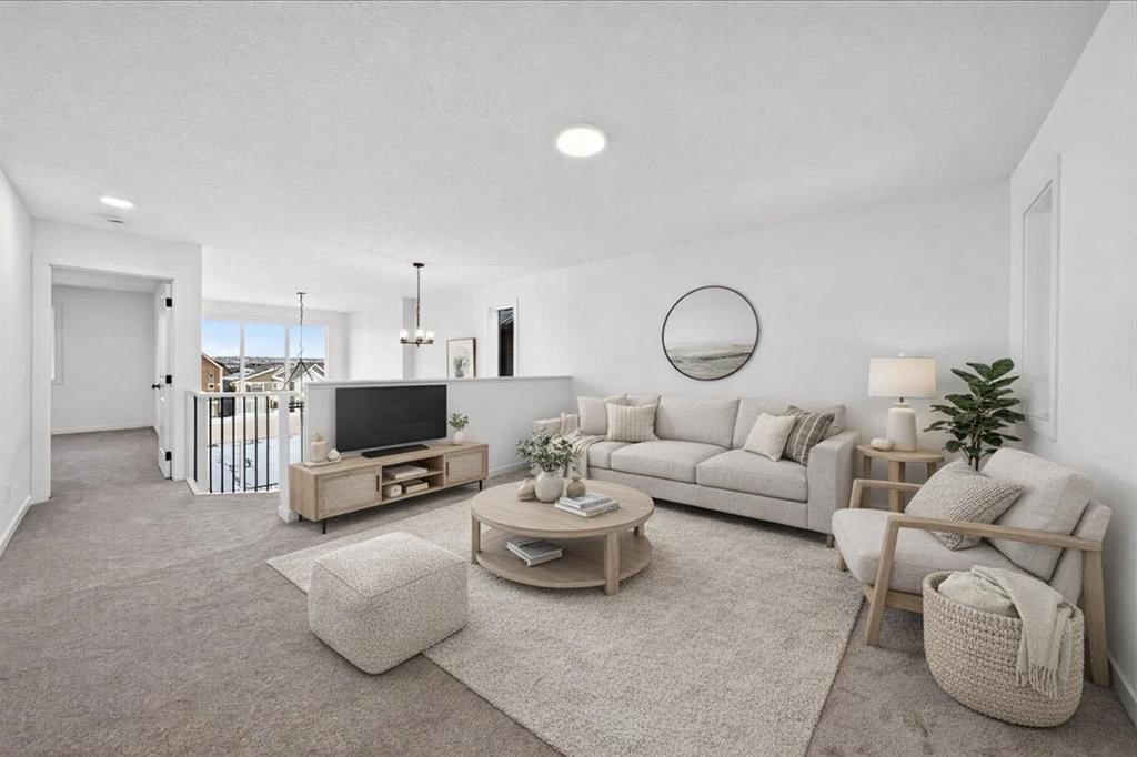 82 Versant Rise SW, Calgary — photo 4 of 44