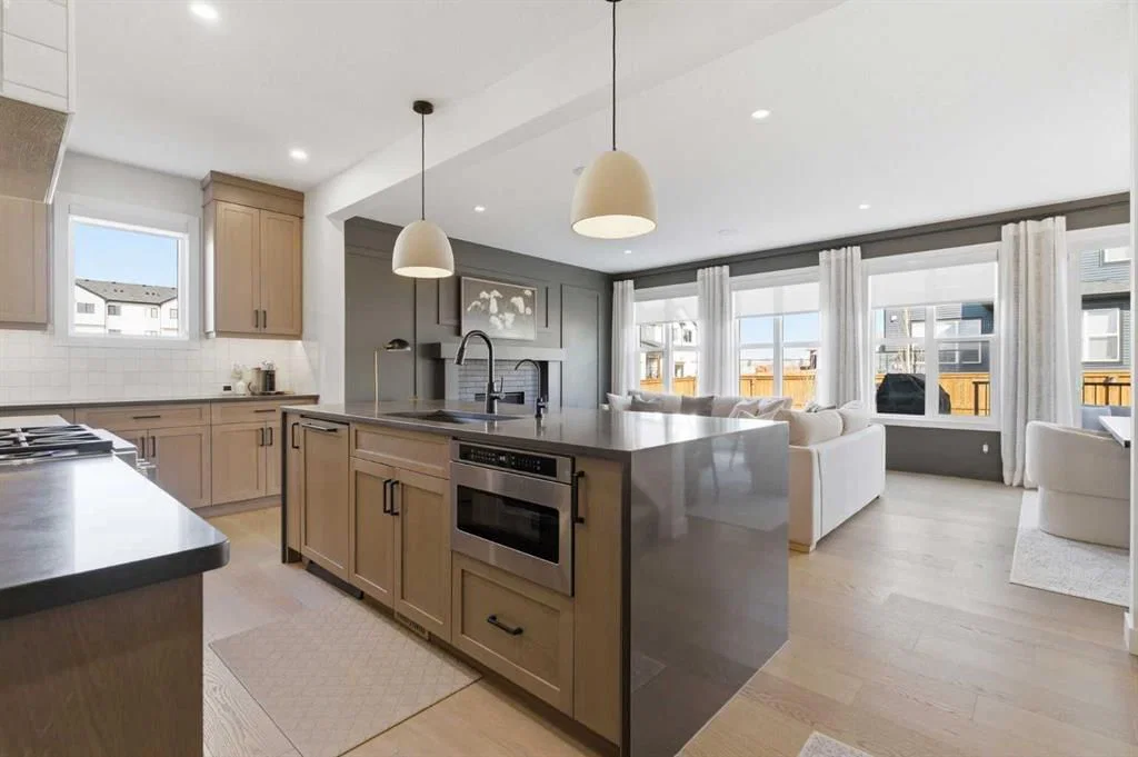 42 Creekside Avenue SW, Calgary — photo 2 of 50