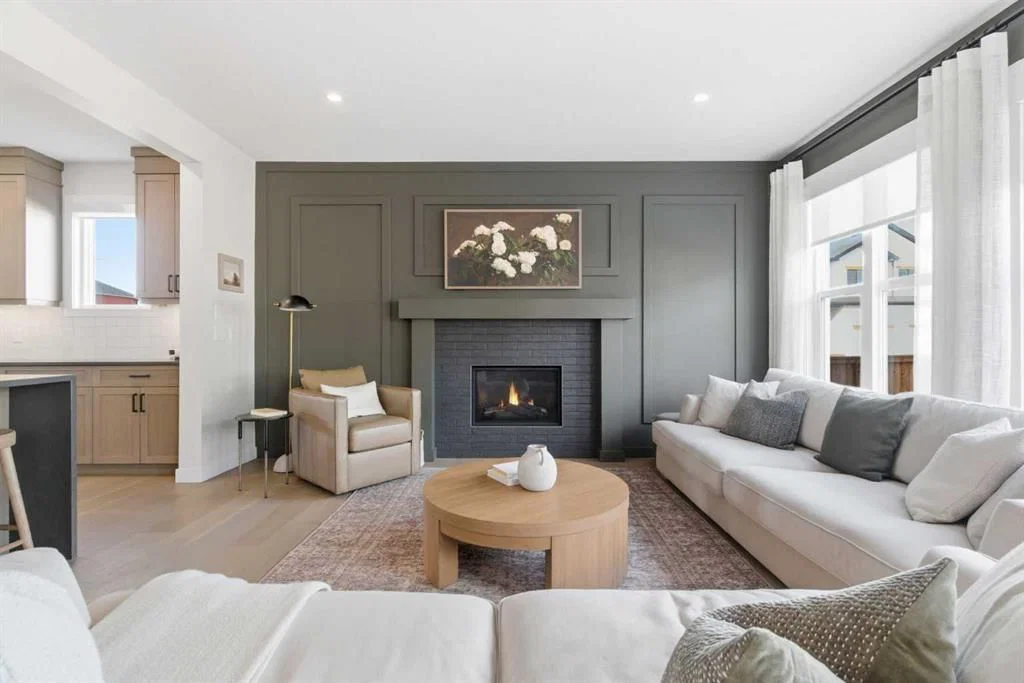 42 Creekside Avenue SW, Calgary — photo 3 of 50
